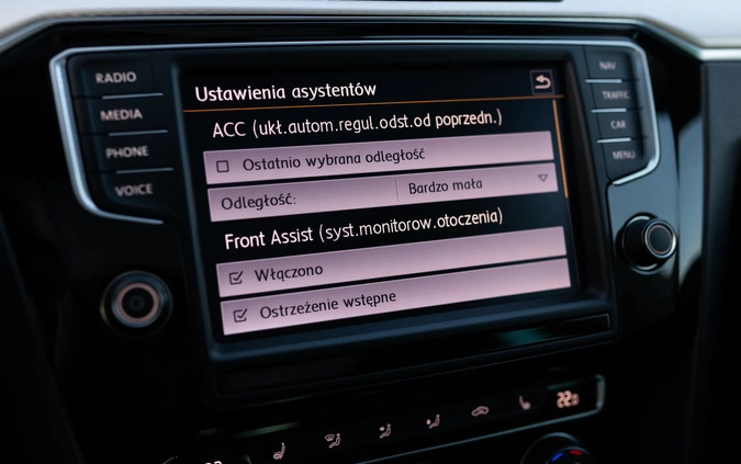 Volkswagen Passat cena 80000 przebieg: 163000, rok produkcji 2016 z Zduny małe 352